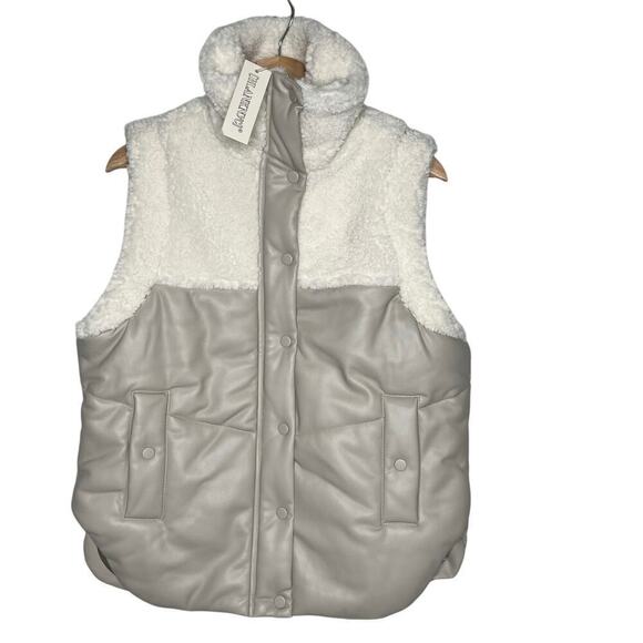 New Women’s BLANKNYC Vegan Leather Quilted Sherpa Vest Size S - Picture 2 of 9